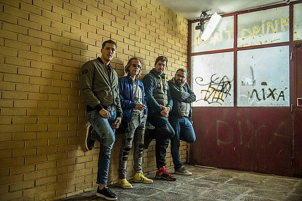 Južni vetar 1. epizoda - Sve počinje krađom Mercedesa (Premijera) 3 01 ep JUNI VETAR fotografija 1 - TVINEMANIA.RS